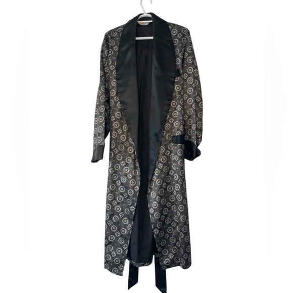 Majestic Black and Gray Patterned Men's Shirt - Picture 1 of 10